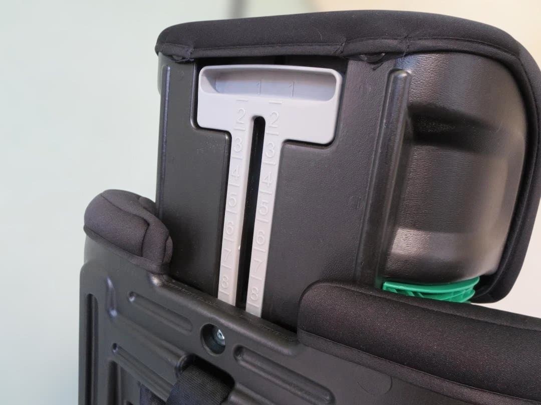 ネビオ チャイルドシートISOFIX固定 15ヶ月から12歳 ロングユース