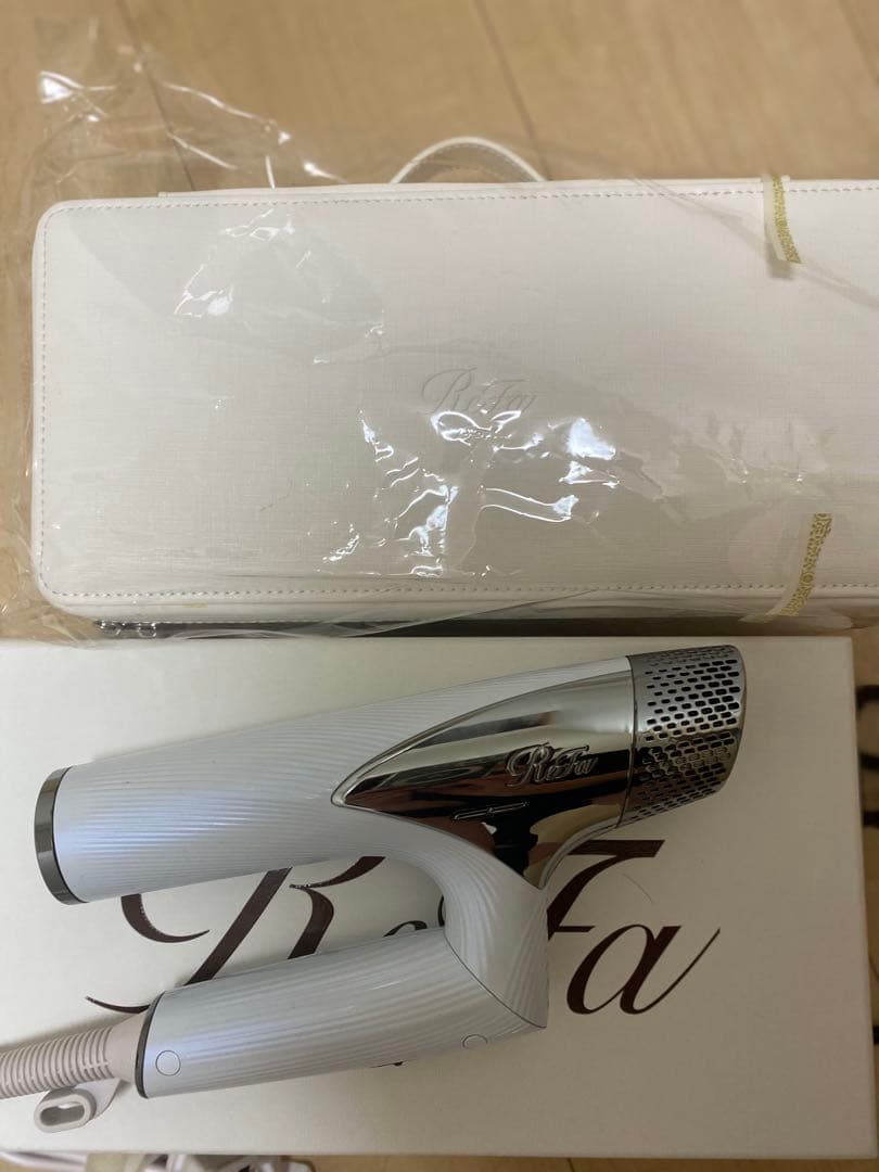 ReFa ヘアドライヤー ホワイト 専用ケース付き