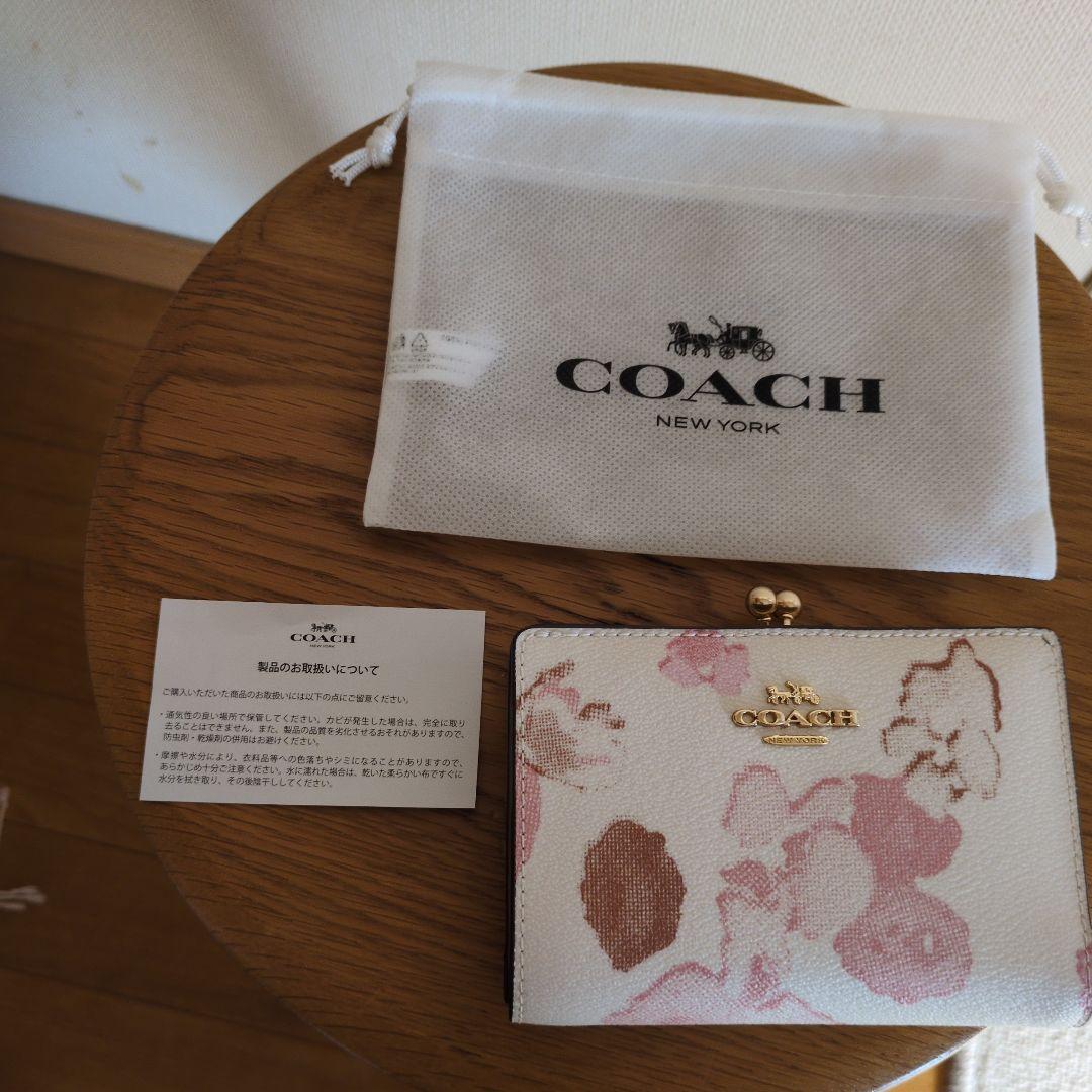 COACH 花柄 二つ折り財布 未使用