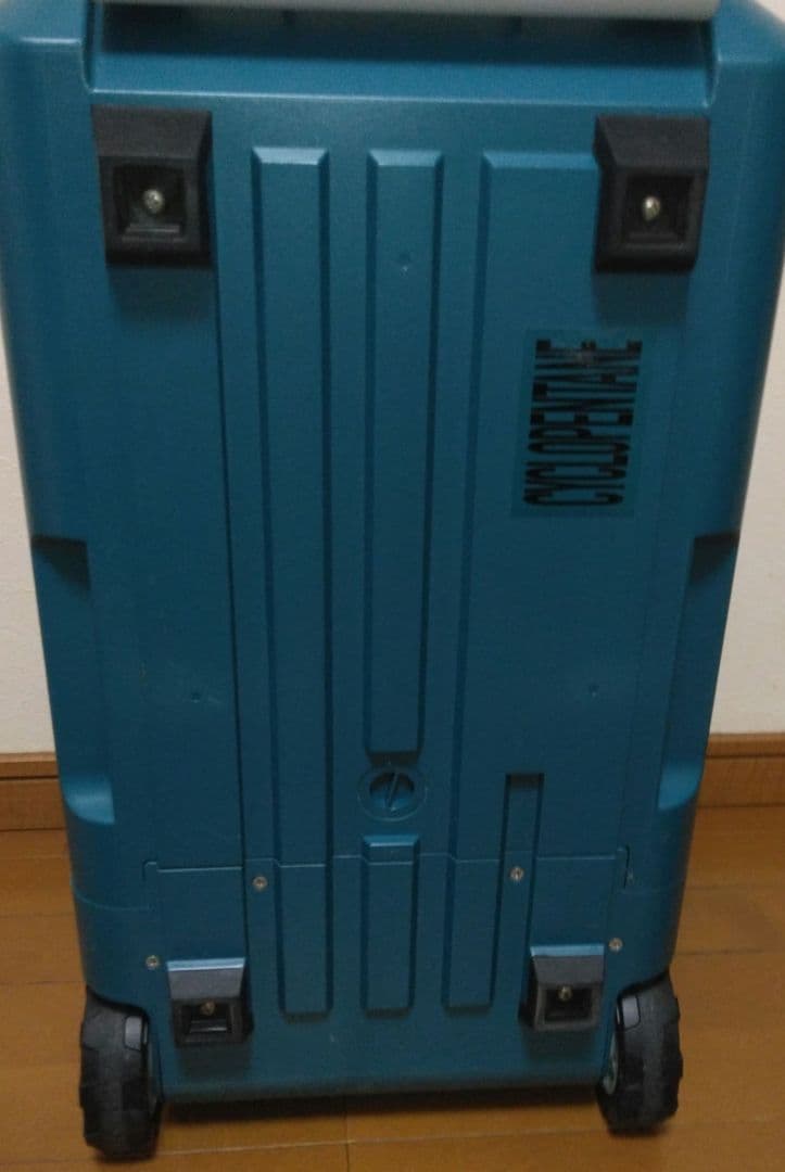 マキタ 充電式保冷温庫 CW180D 18V容量20L