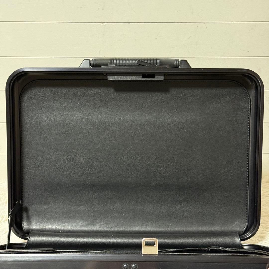 極美品✨ゼロハリバートン　アタッシュケース　ブラック　ビジネスバッグ　レザー