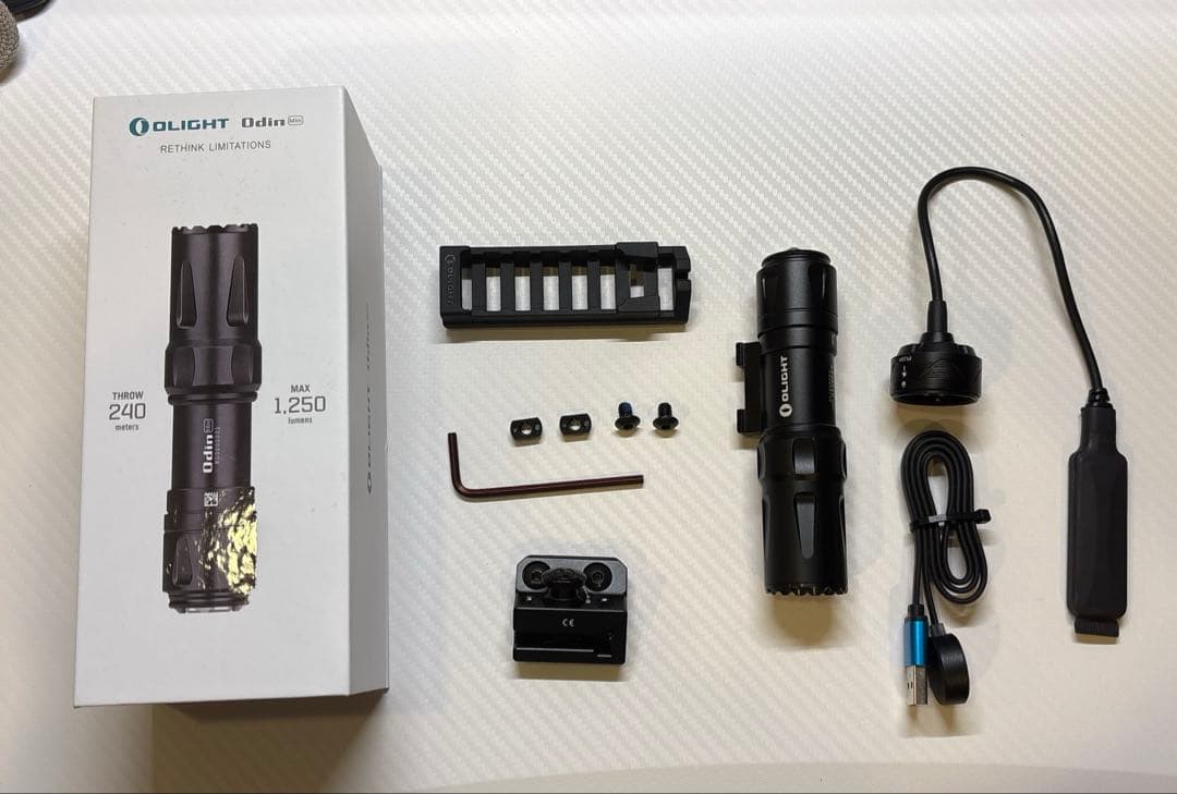 トイガン Olight Odin mini