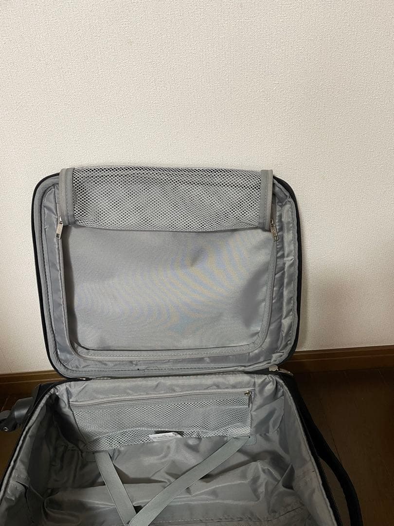 Samsonite ブラック キャリーケース　サムソナイト