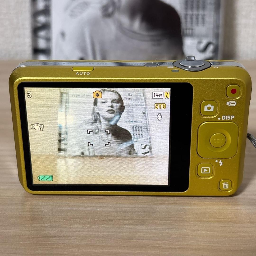 【極美品】CASIO EXILIM 1410万画素 イエロー EX-Z800