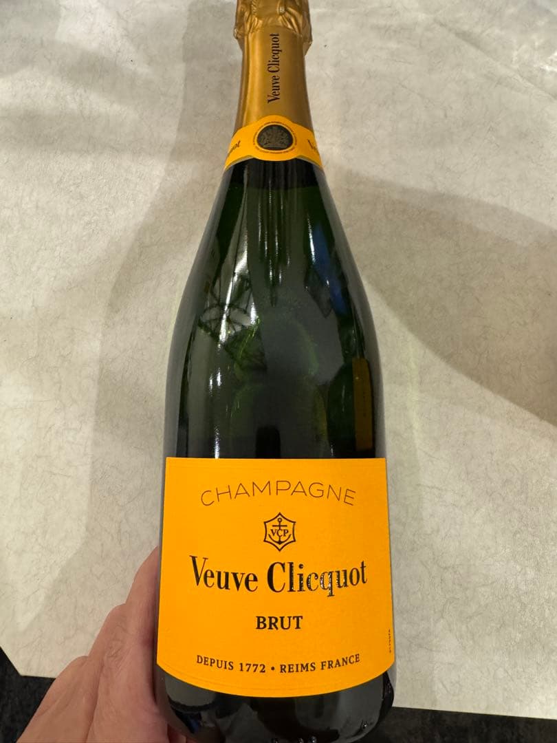 ヴーヴクリコ　イエローラベル　新品未開封