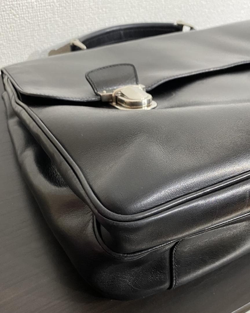 PRADA ビジネスバッグ ブリーフケース オールレザー　黒