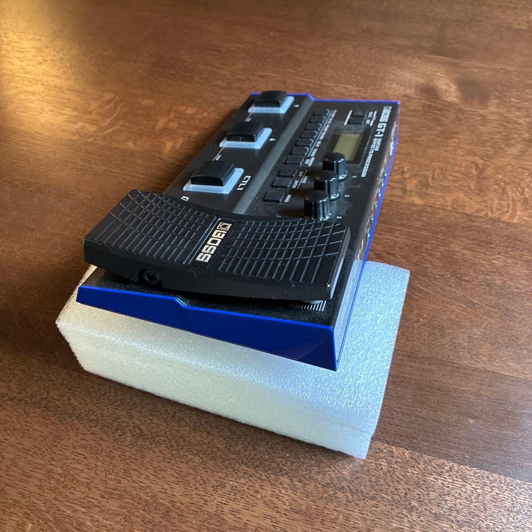 BOSS(ボス) GT-1 ギターマルチエフェクター【動作確認済み】