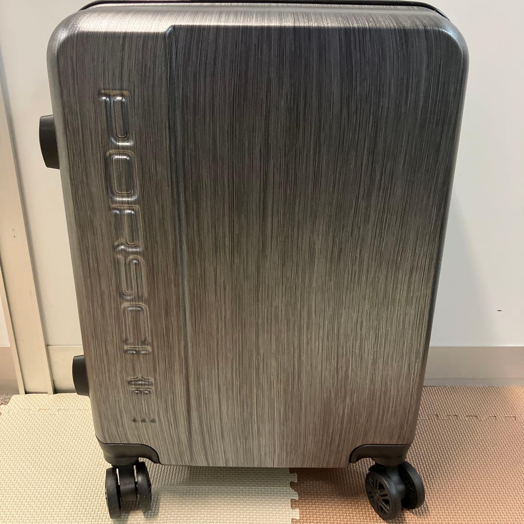 Porsche シルバー キャリーケース