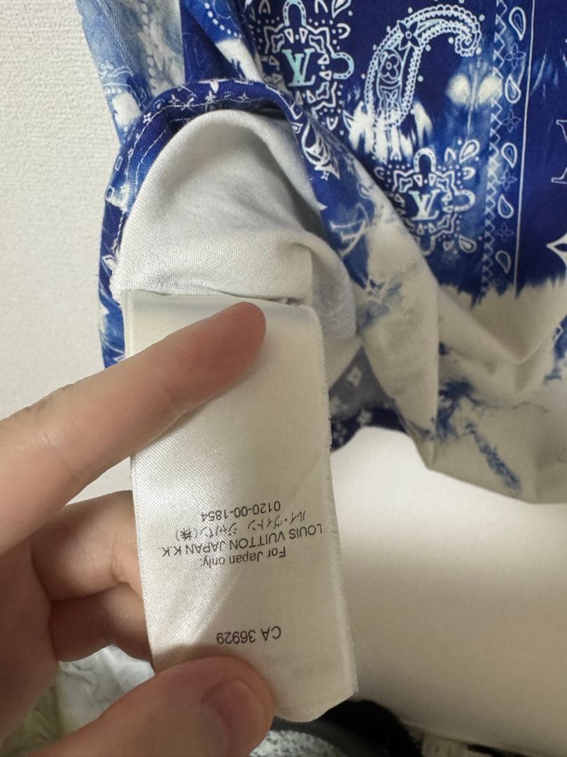 ルイヴィトン バンダナモノグラム Tシャツ 白 青 メンズ XL