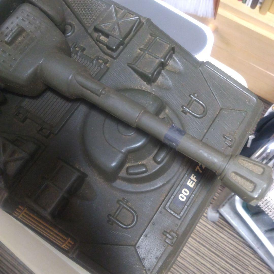 ドラゴン1/6女性兵士と同スケールのスコーピオン軽戦車かシュリダン戦車？のセット