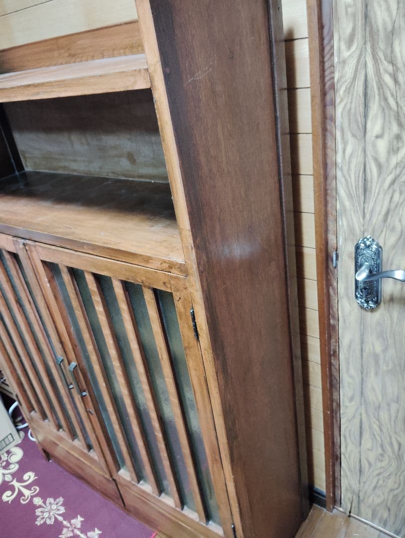 木製キャビネット 中型 スラット扉