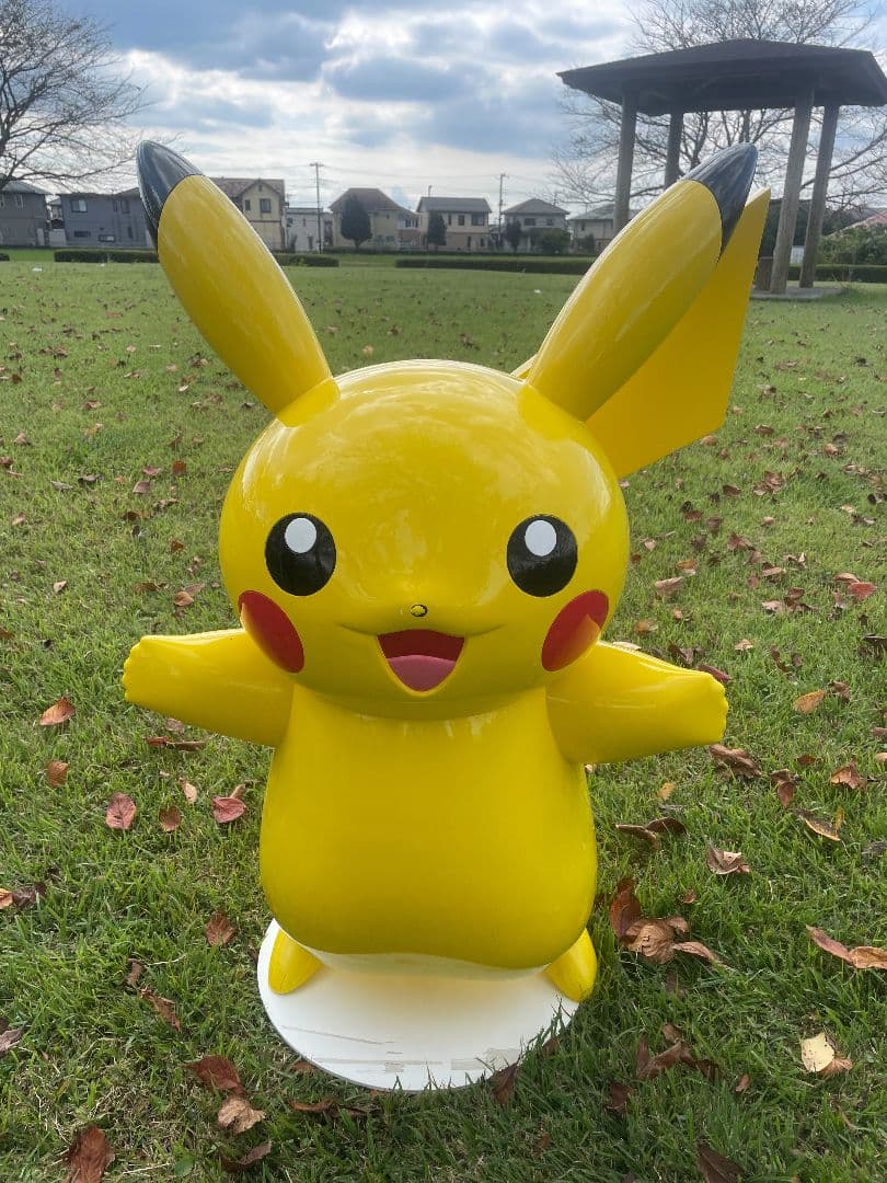 ピカチュウ フィギュア