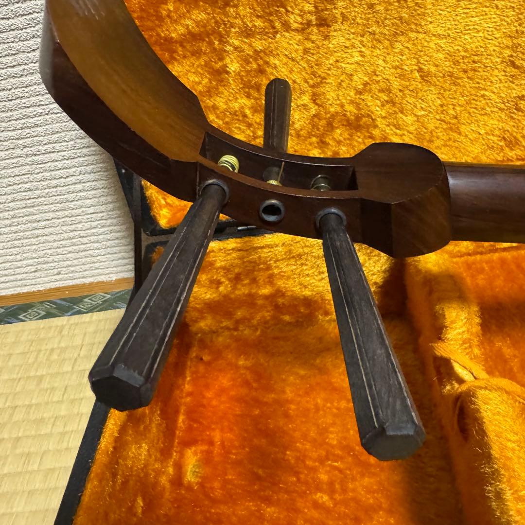 三味線　紫壇　中棹　丸打ち胴　破れ有り　本体ケース　2点セット