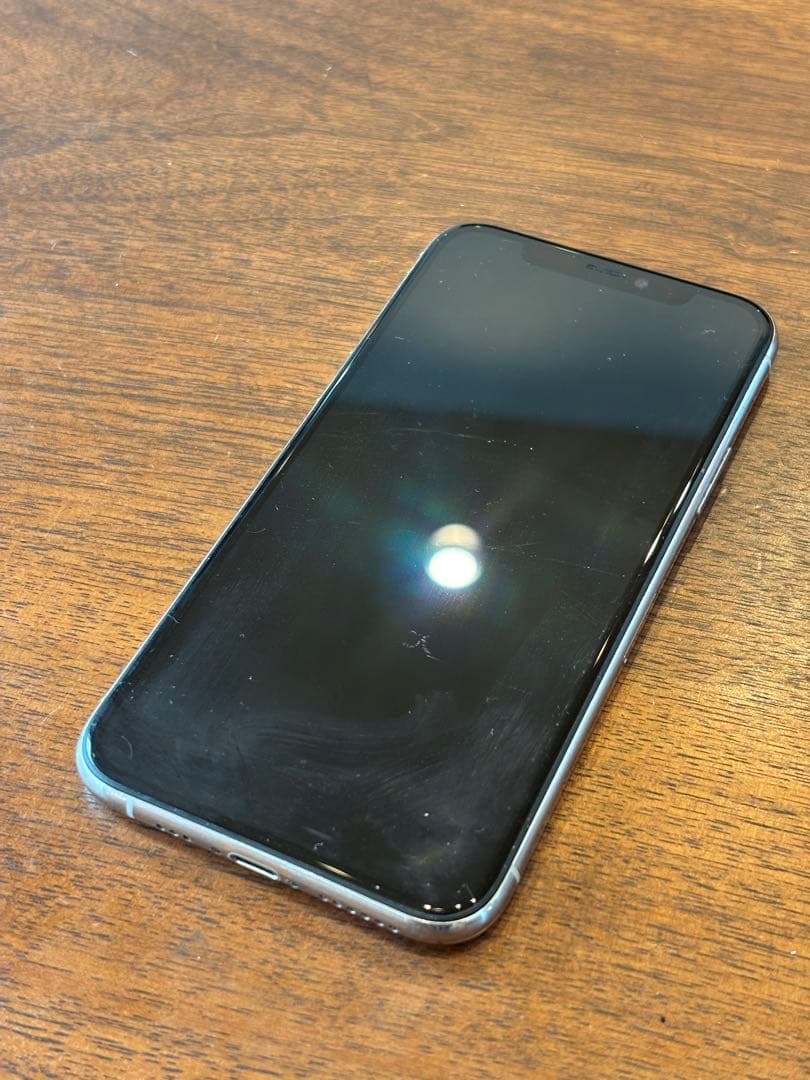 携帯電話本体 iPhone11pro 64g