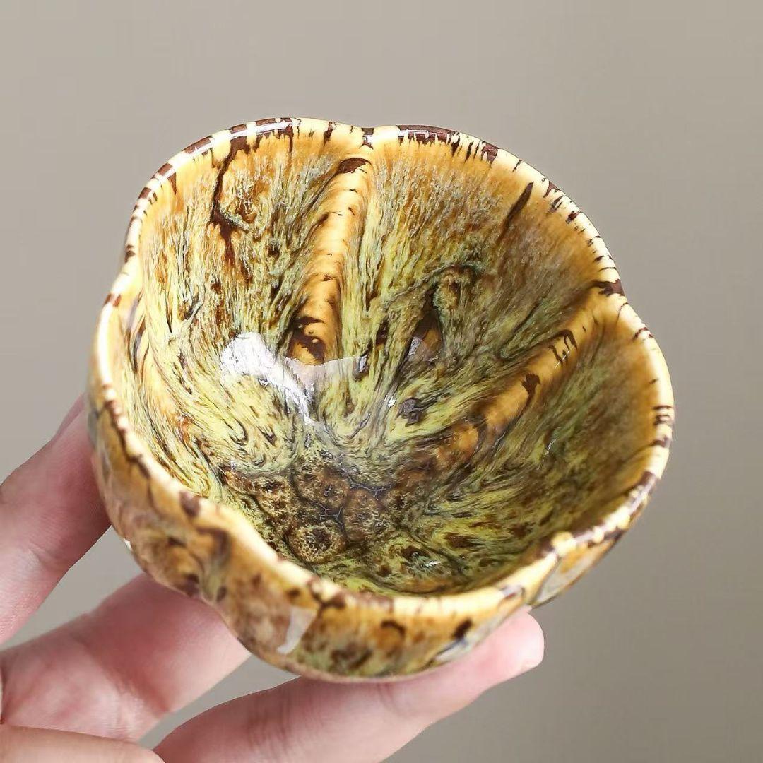 貝殻型陶器ボウル ブラウンとグリーン