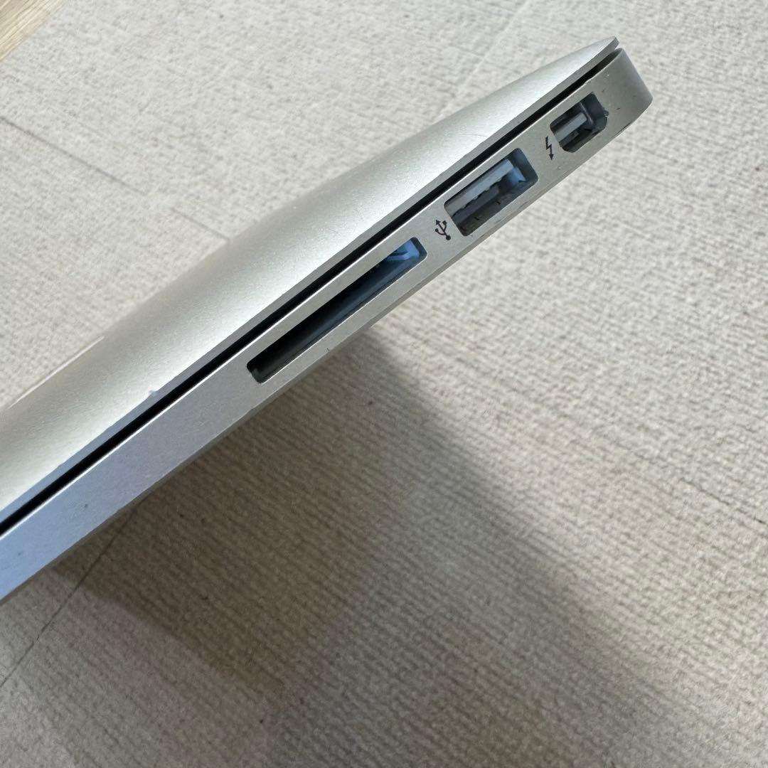 MacBook本体 MacBook Air Core i5