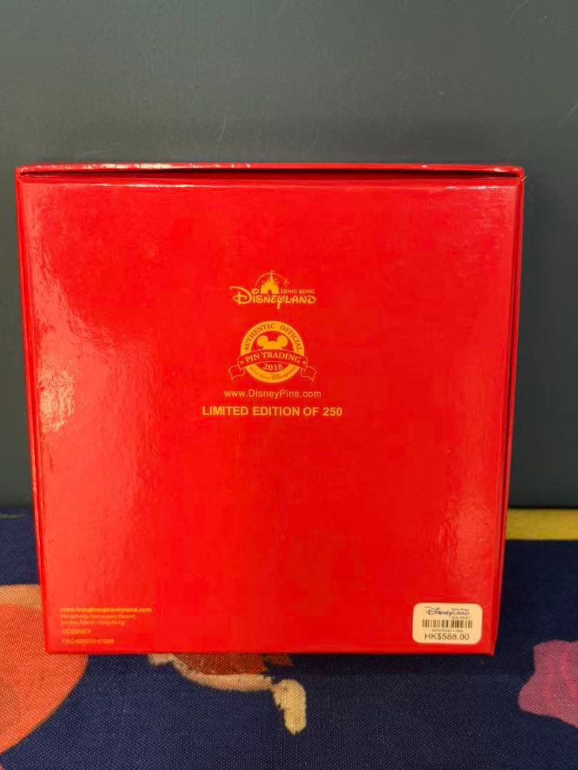 香港ディズニーランド正規品ダッフィーとミッキーフレンズピンバッジ限数250