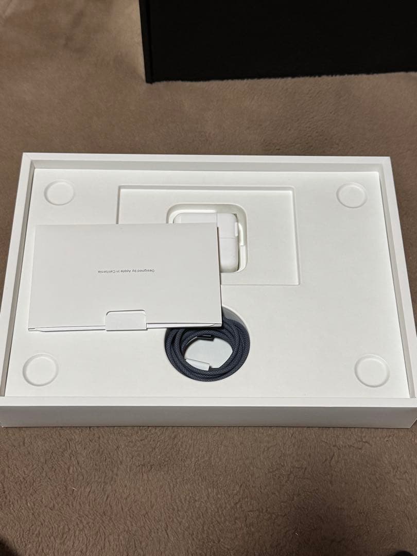 【ほぼ未使用】MacBook AirM3 バッテリー100%