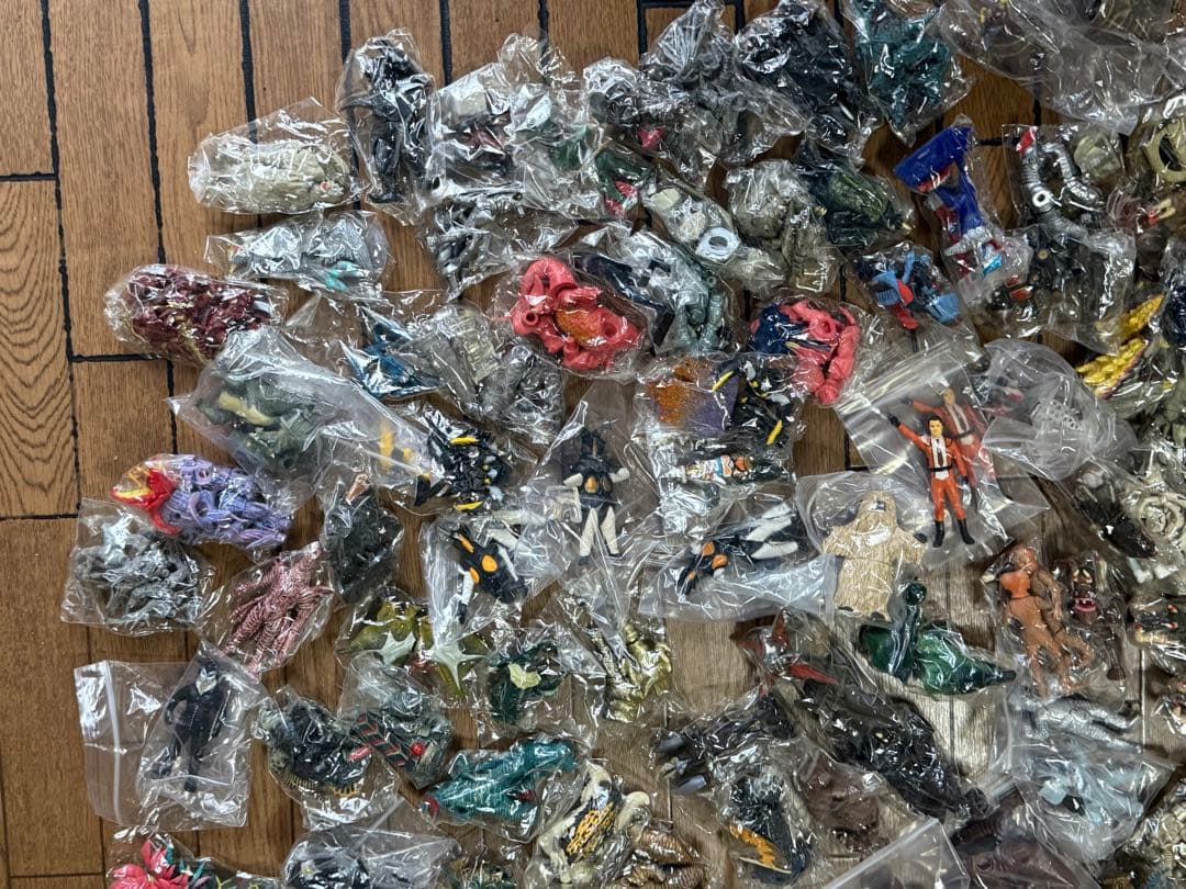 HGシリーズ ウルトラマン 250体 セット フィギュア ジオラマ ジャンク品