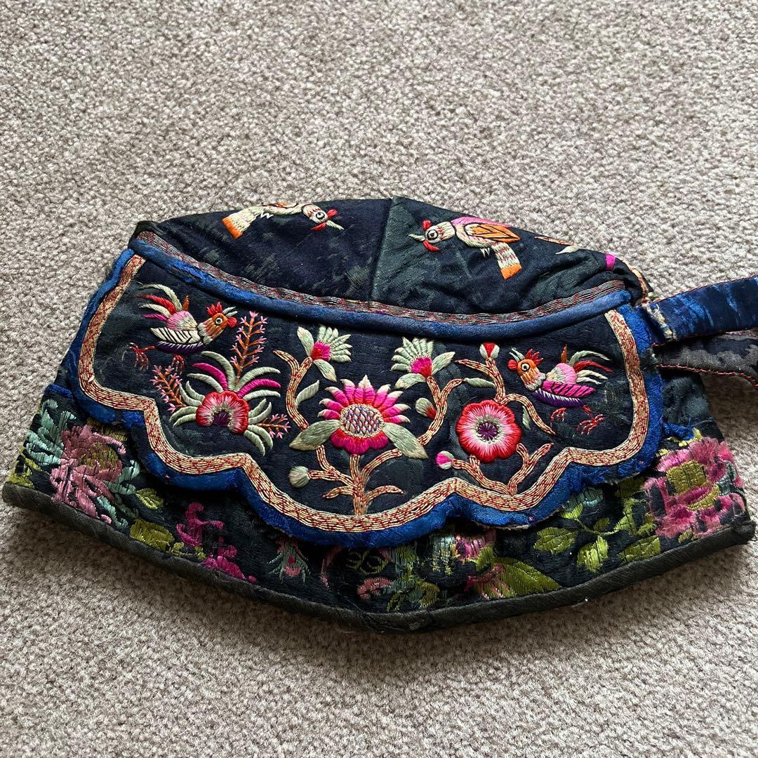 中国　1900年代初期　アンティーク　子供用帽子　インテリア　刺繍　古美術