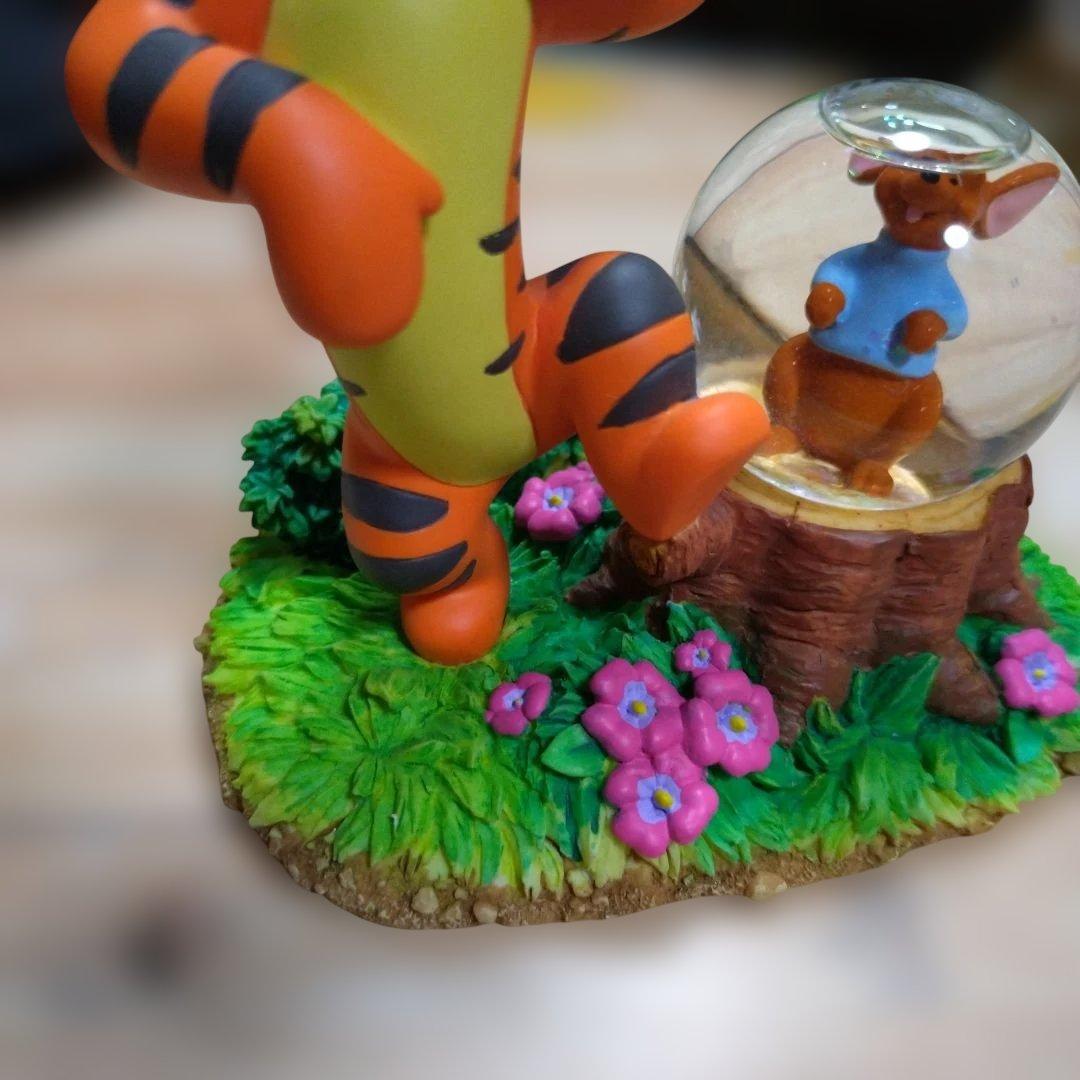 ディズニー くまのプーさん　光るガラスドーム　ティガー&ルー　スノードーム　2点