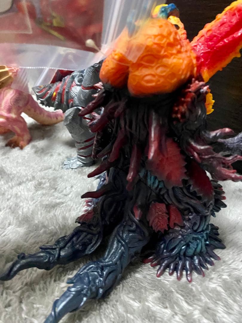 【タグ付き】ウルトラ怪獣シリーズ2004 ノスフェル　ラフレイア　ゴルゴレム