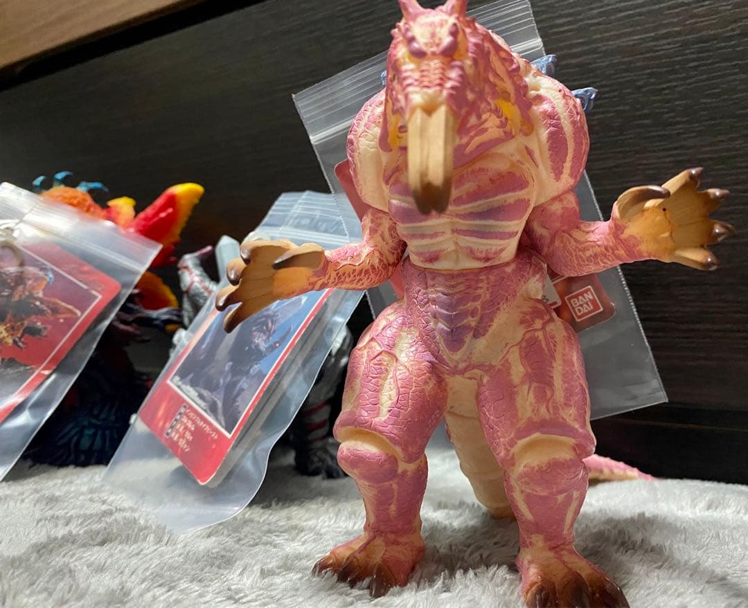 【タグ付き】ウルトラ怪獣シリーズ2004 ノスフェル　ラフレイア　ゴルゴレム