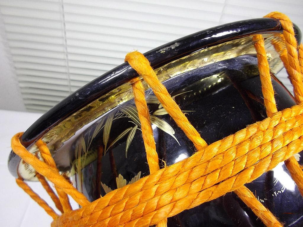 和太鼓 締め太鼓 締太鼓 金蒔絵 本皮