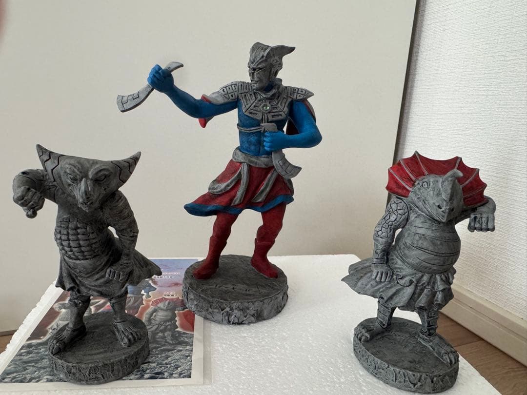 ウルトラ十二神将 第5弾 ウルトラマンゼロ & 怪獣童子 2体セット