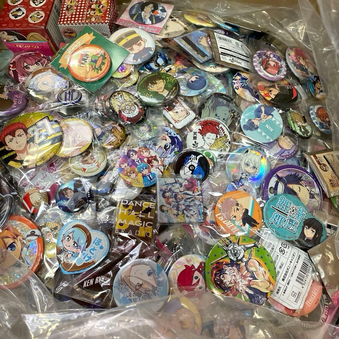 アニメキャラクターグッズ まとめ売り 缶バッジ アクスタ ラバスト 美少女