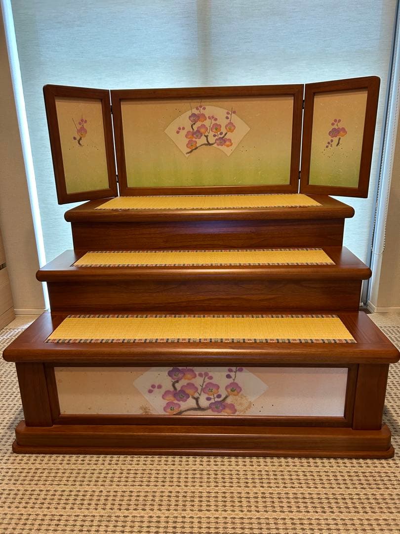 あゆな　桐製 三段ひな壇 春日三段 梅柄屏風セット　お雛様　正月飾り