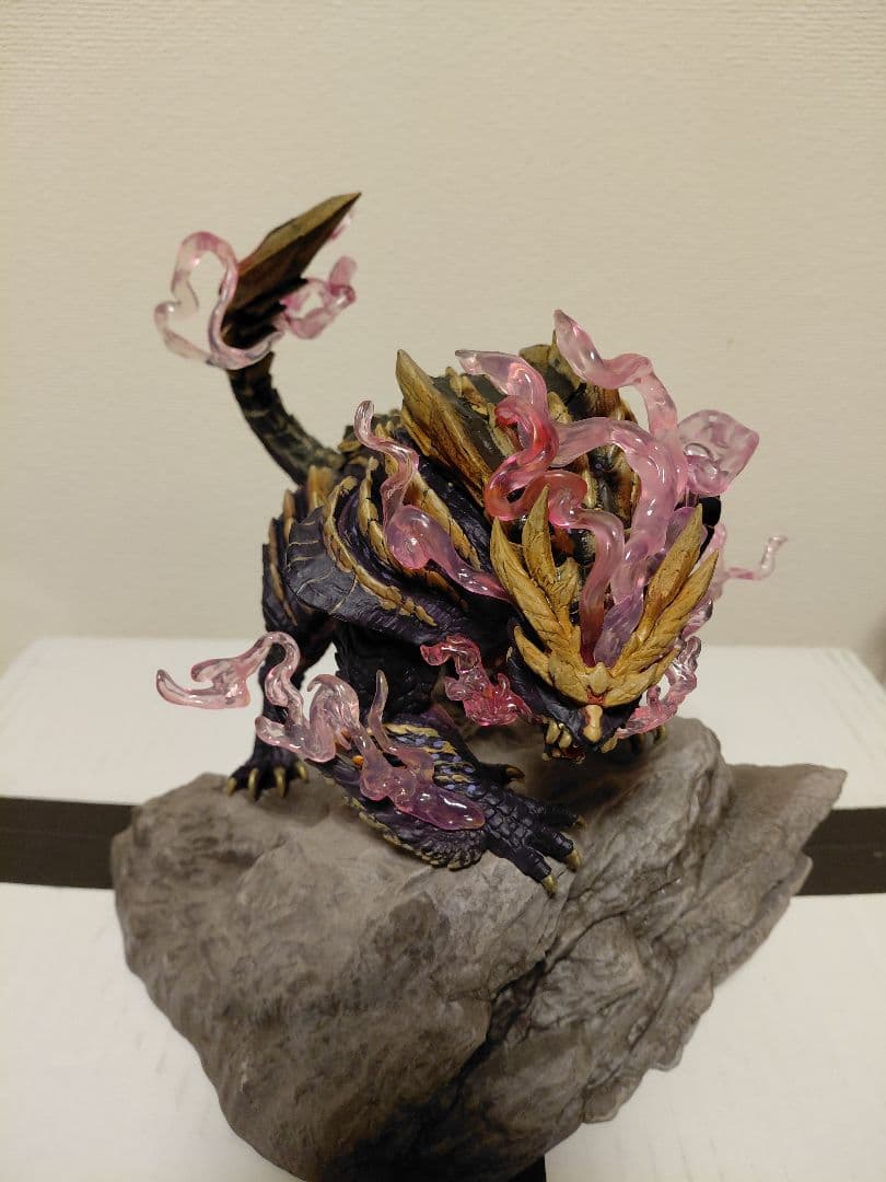 モンスターハンター　フィギュア　マガイマガド　クリエイターズモデル