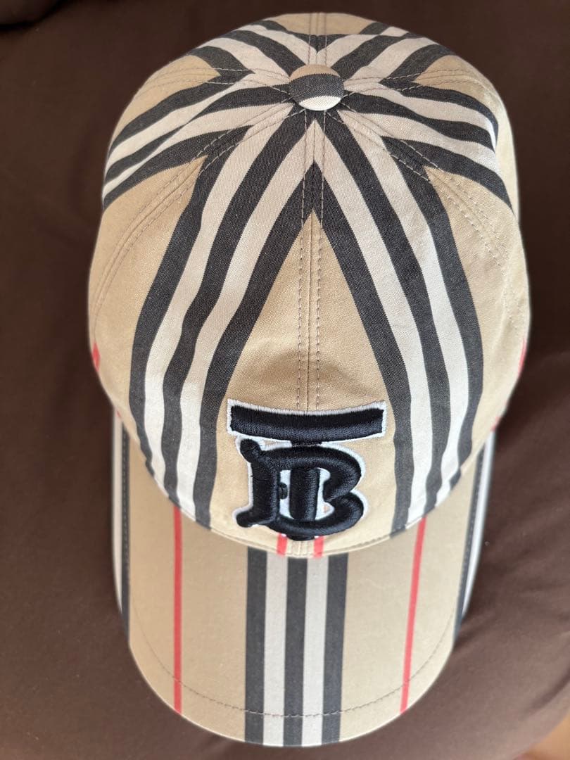 美品Burberry ストライプ ベースボールキャップ