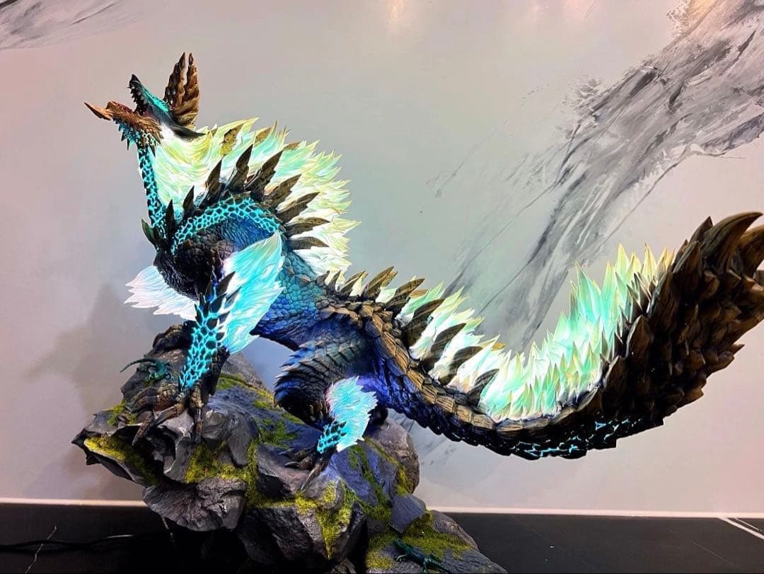 モンスターハンター ジンオウガ LED発光ギミック付 フィギュア　海外製