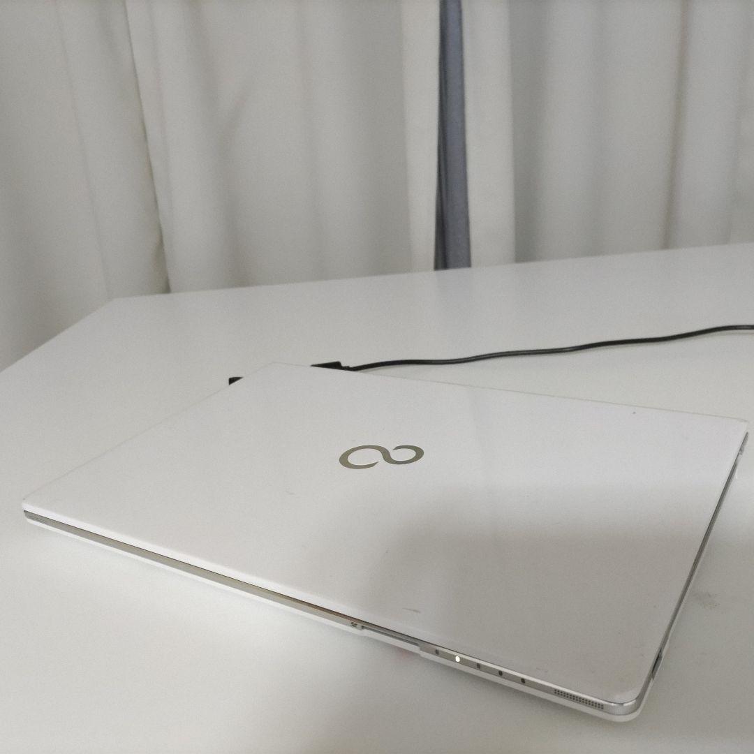 ノートパソコン 富士通 Lifebook SH75/B1