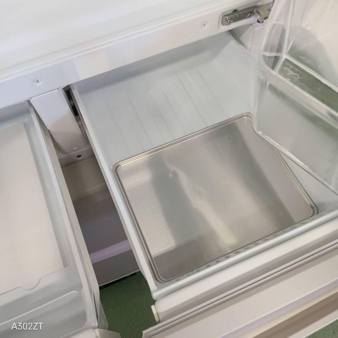 256 送料設置無料　Panasonic　自動製氷機能付き大型冷蔵庫　411L