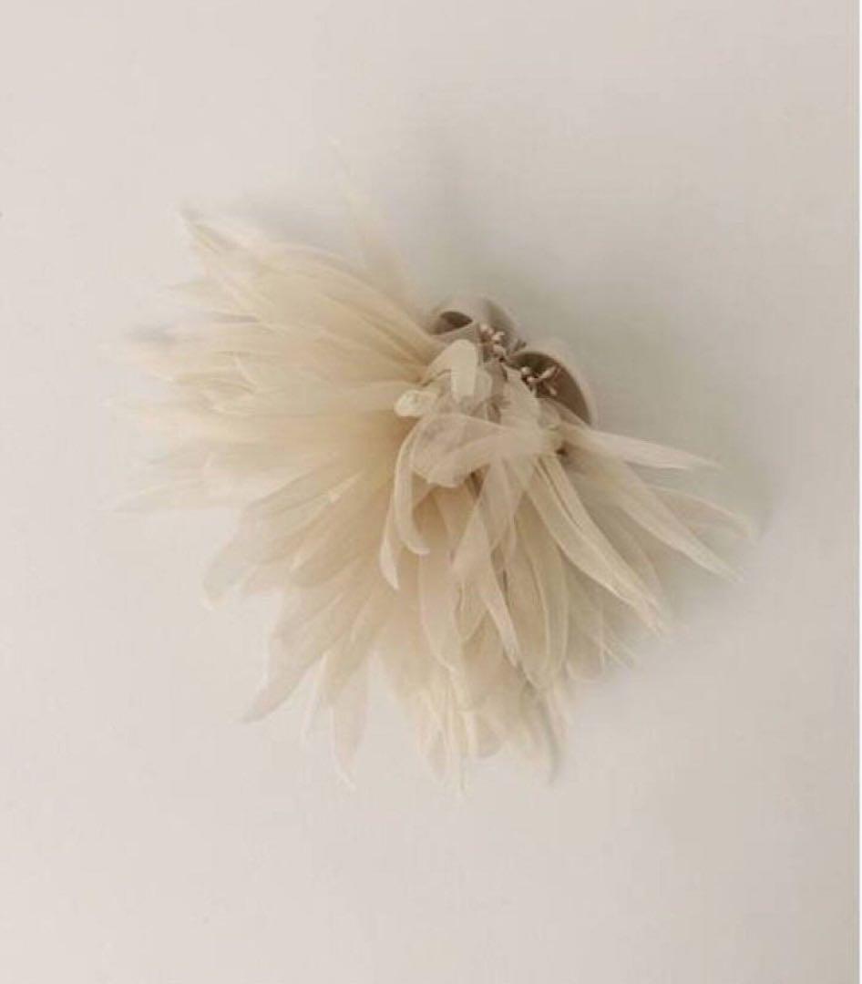 VERMEIL par iena シルクオーガンジーコサージュ グレー