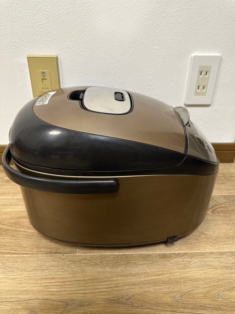 タイガーJKT-P180 炊飯器 IH炊飯ジャー 2020年製