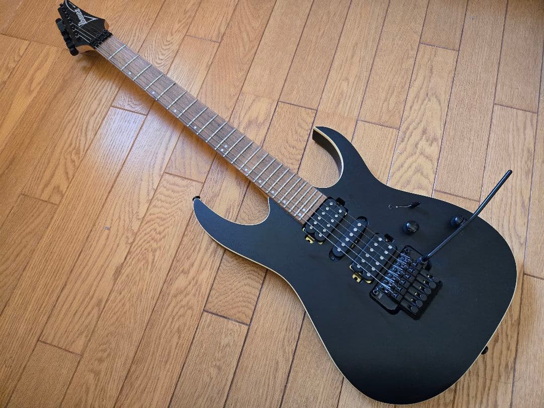 Ibanezアイバニーズ RG370ZB Weathered Black