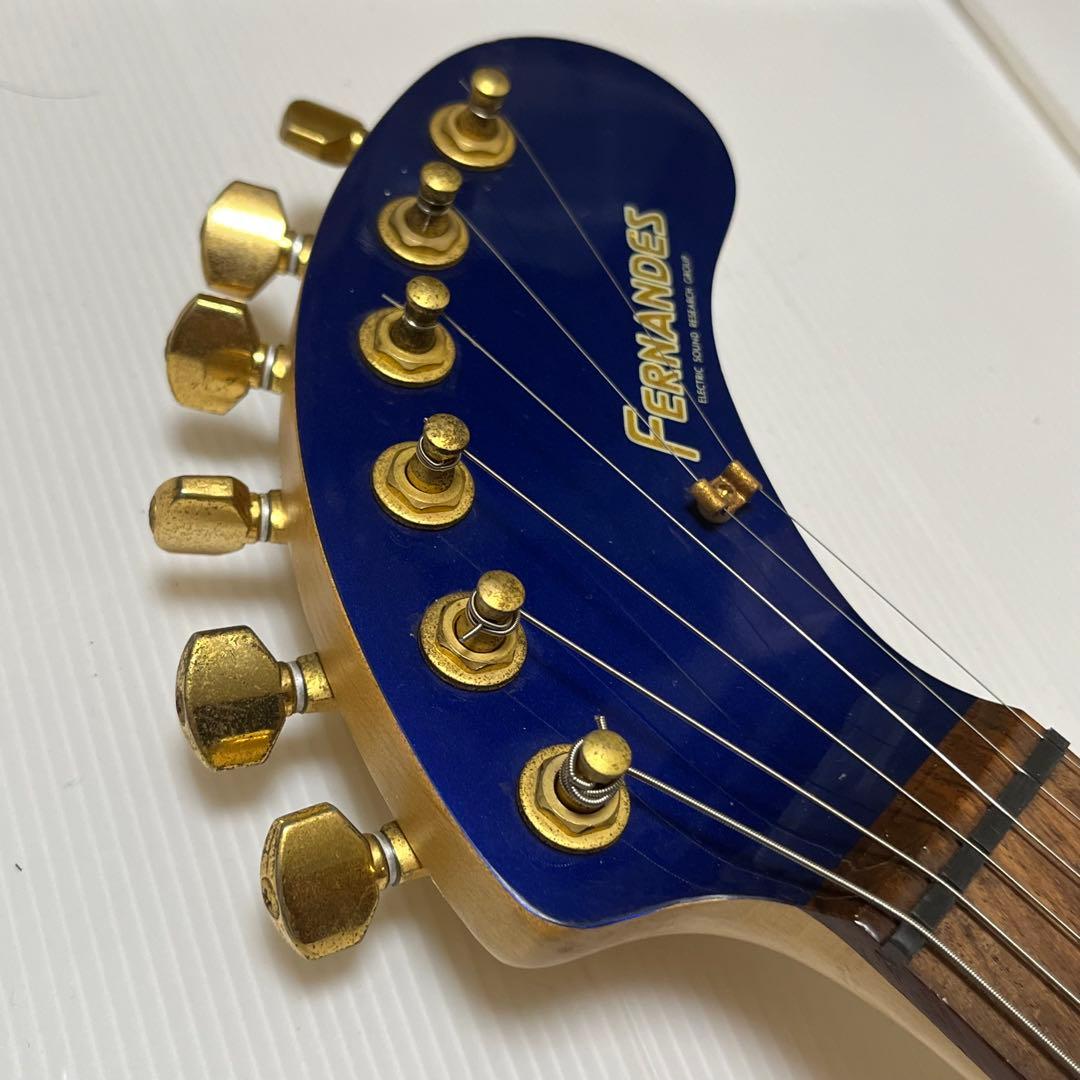 フェルナンデス　ZO-3C メタリックブルー アンプ付きギター