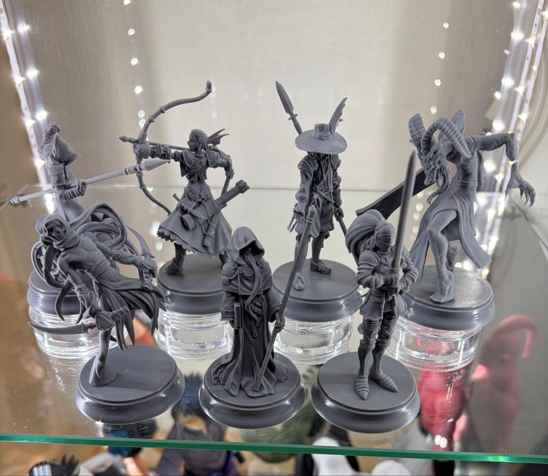 Fate サーヴァント　クラスカード　フィギュア　モニュメント