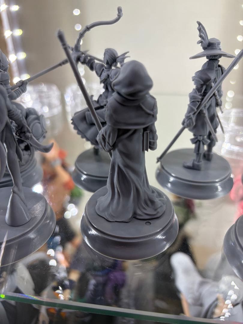 Fate サーヴァント　クラスカード　フィギュア　モニュメント