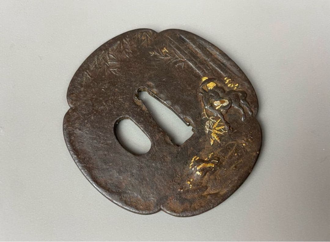 本歌 江戸期 鍔 竹藪 馬に乗った武士 金象嵌 武具 鉄鍔 つば 時代物