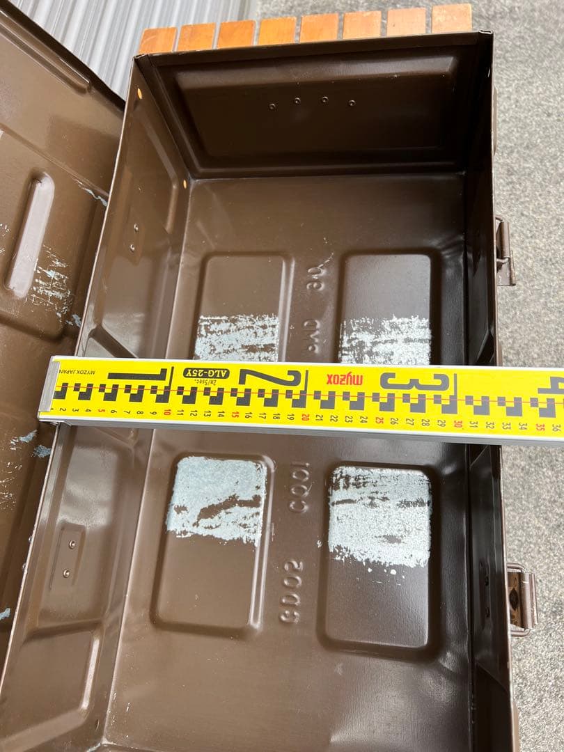 弾薬箱　81ｍｍ追撃砲用　ミリタリーボックス　金属製　アンモボックス　収納ケース