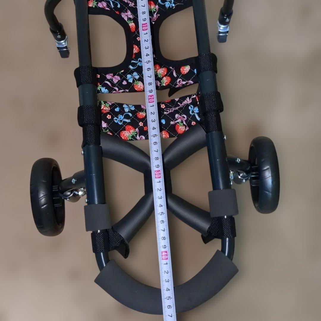 ワンちゃん4輪　リハビリ　食事補助　犬用車椅子　介護用　犬の歩行器