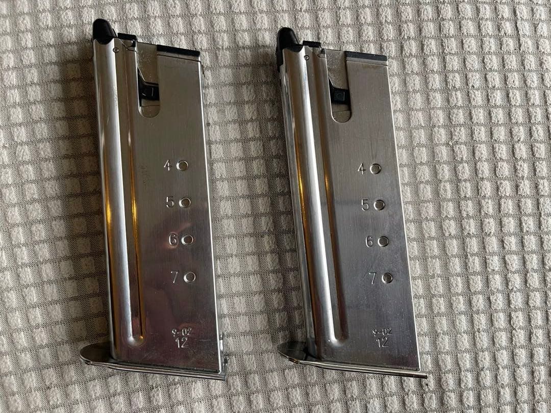 東京マルイ DESERT EAGLE .50AE クロームステンレス