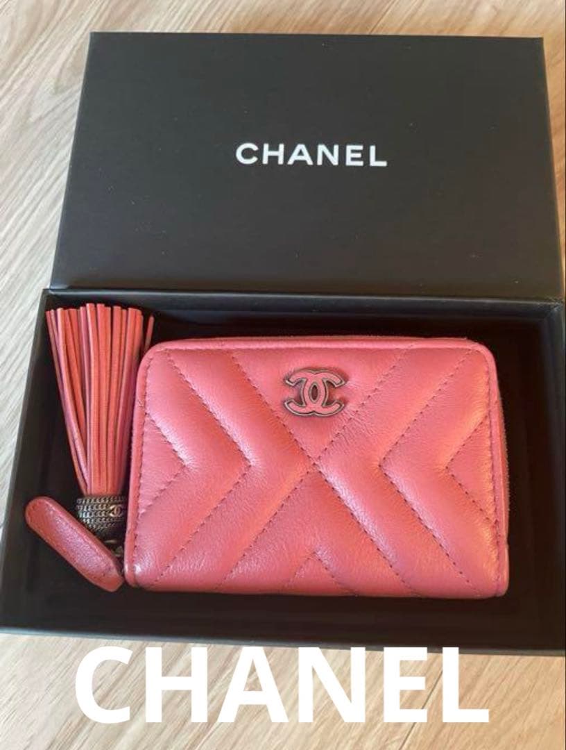 CHANEL シャネルカーフスキン キルティングタッセル ジップウォレット