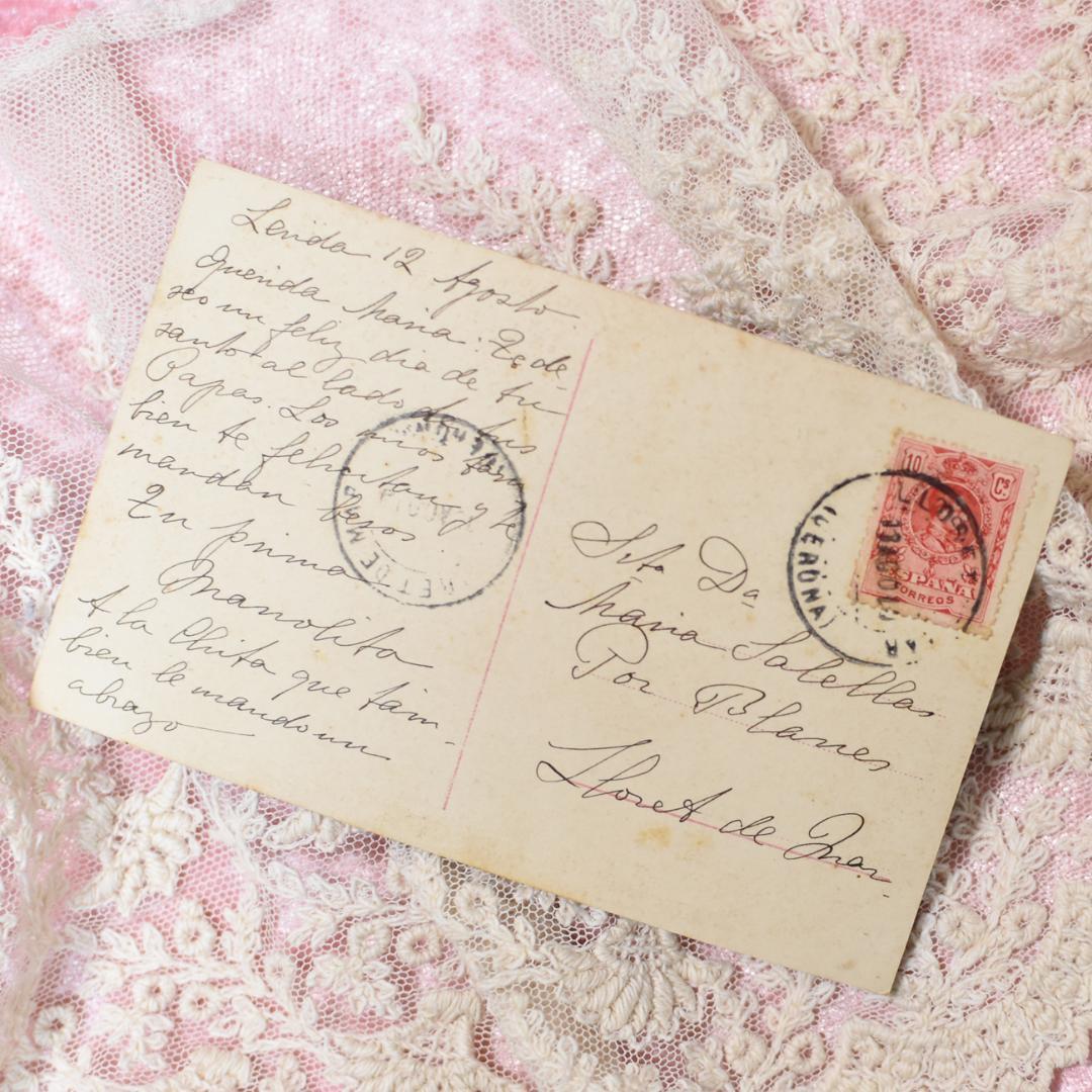 *アンティークポストカード　お人形と可愛い少女