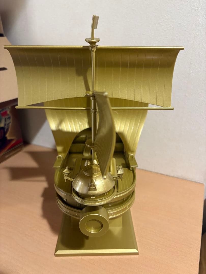 ダブルチャンス 当選品 一番くじ サウザンド・サニー号賞 ゴールドver.