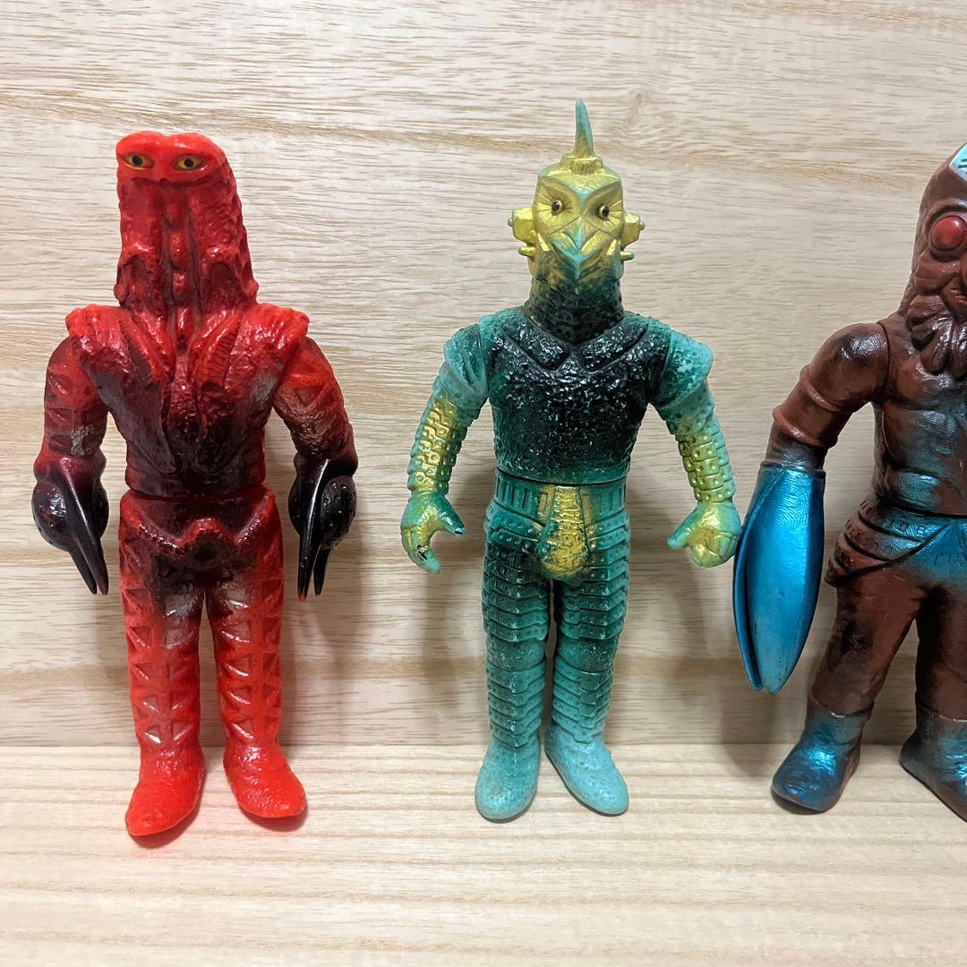 様用ポピー怪獣足製11体ソフビ